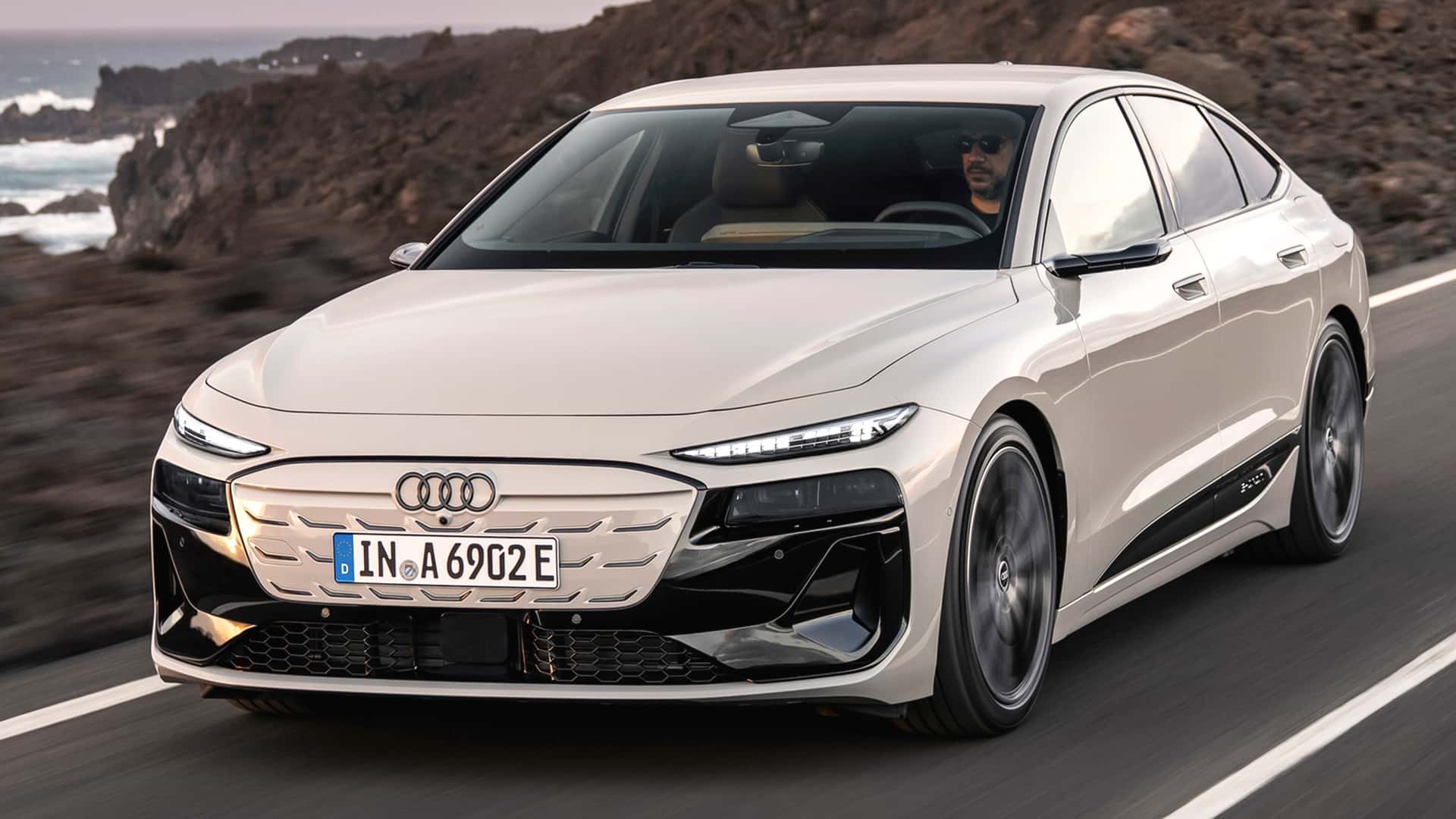 Descopera cele trei versiuni Audi A6 Sportback E-Tron de lux cu putere, autonomie si tehnologie de ultima generatie!